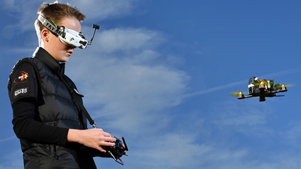 Comment se déroule l'organisation d'une épreuve sportive de drones ?